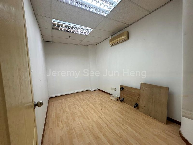 Light Industrial (B1) for Sale in  Tannery House - Image 9